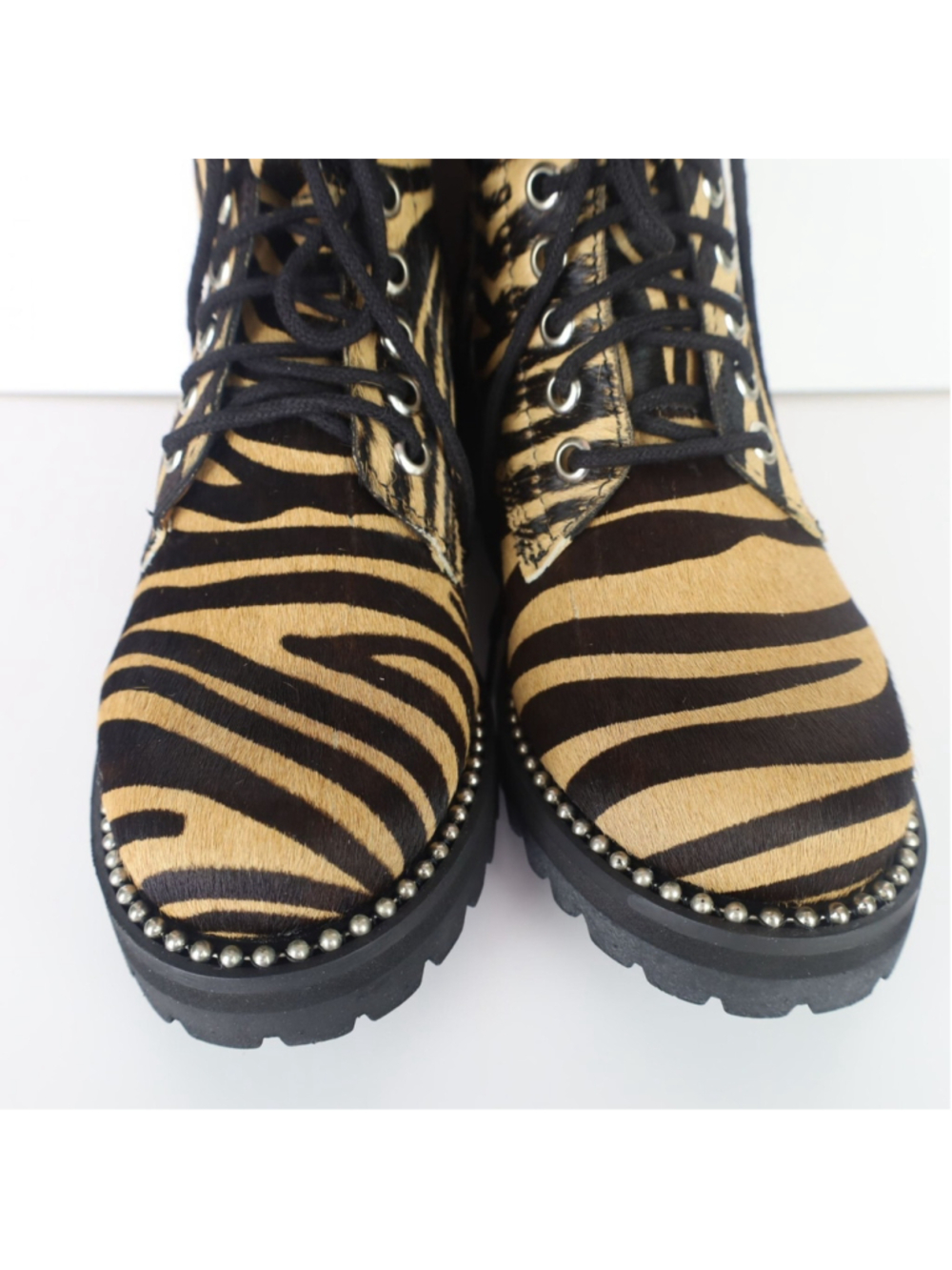 Aqua Women’s Tiger Print Jax Studded Hiker Combat Boots Lace Up Round Toe 5.5 - Picture 3 of 16